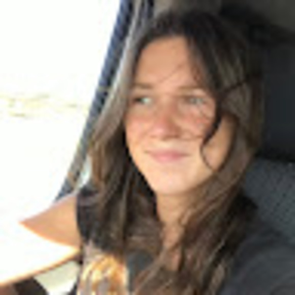 Meet your Posher, Emma - Picture 1 of 1